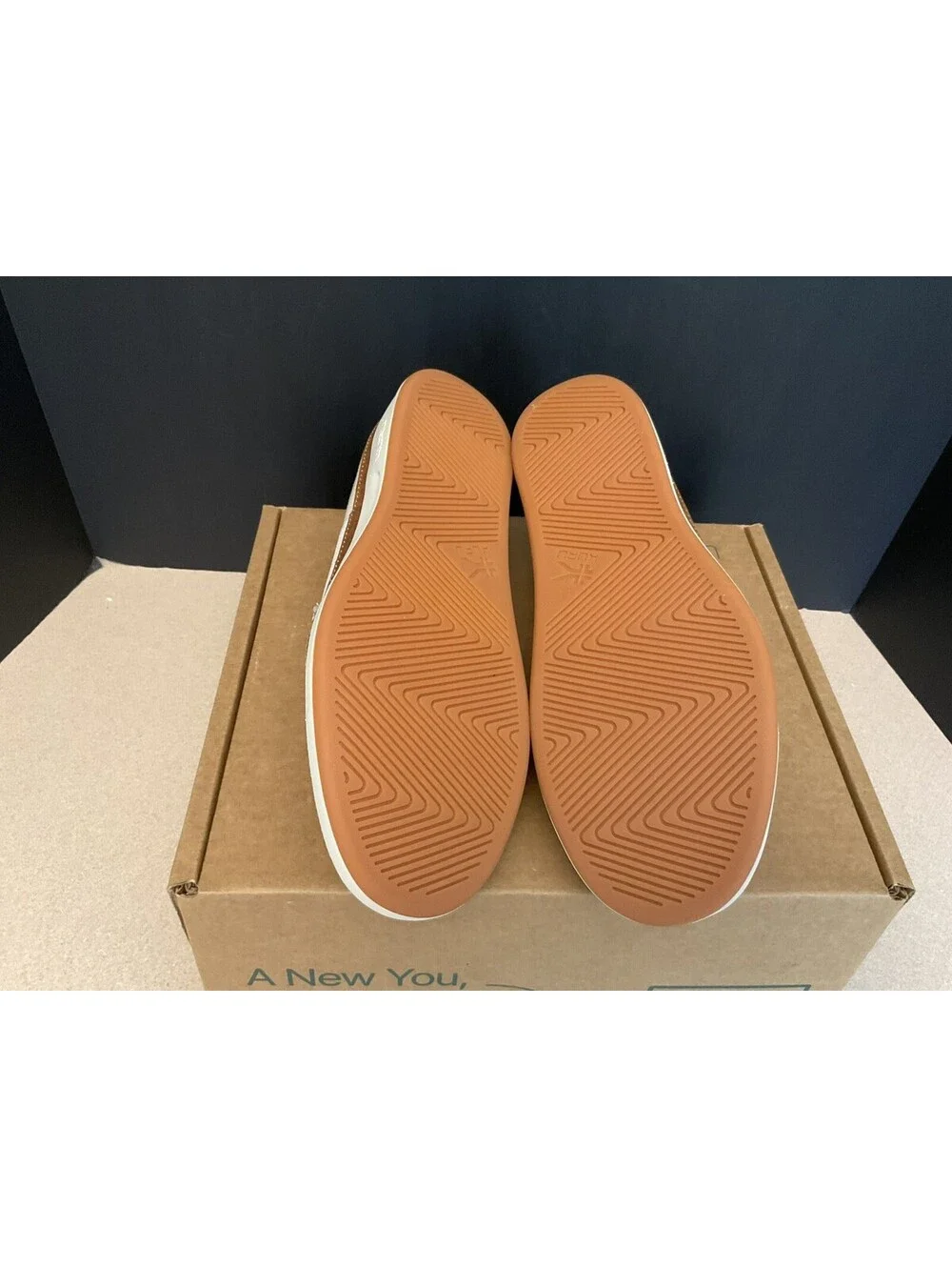 New! Womens KURU Roam Atla Sand Caramel Canvas Slip On Comfort Shoes. Size 9.